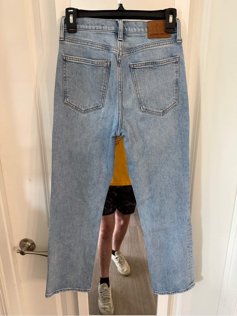 Denim Forum The Arlo High Rise Straight Jeans Size 26 Light Wash - Picture 5 of 6